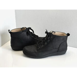 Vionic Shawna Women's 7 Wide Ankle Boot Black Leather Weather Resistant Zip Lace